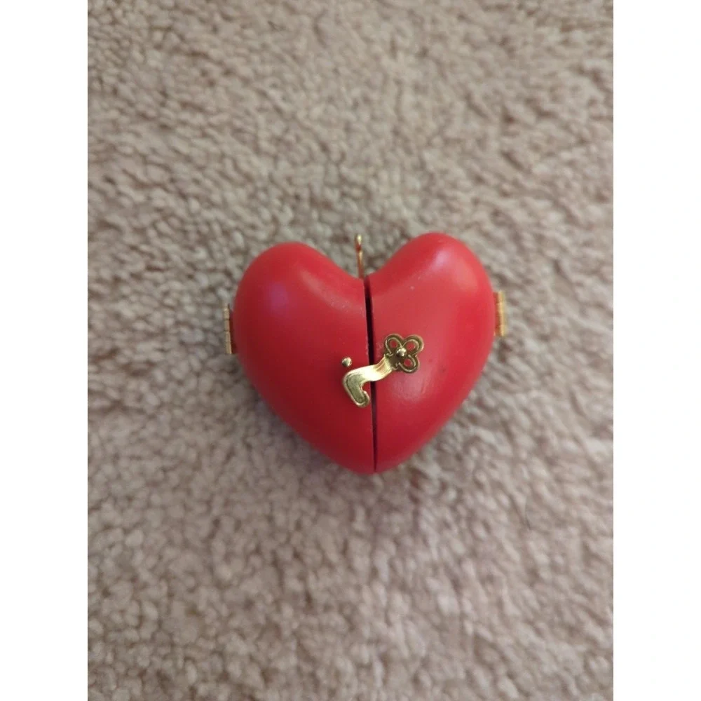 Hallmark Keepsake Ornament 1991 Heart of‎ Christmas Orig Box